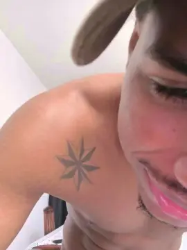 Cam4 Live Sex of Vtnao22