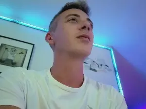 Cam4 Watch Live Sex Cams of HuGo4K