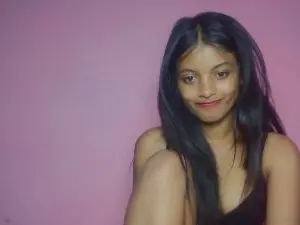 Cam4 Adult Webcams of Sisie_Sexyy