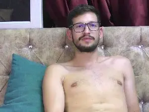 Cam4 Free Live Porn of LeonVane