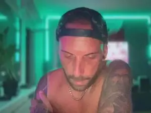 Cam4 Free Live Porn of TheDevil36