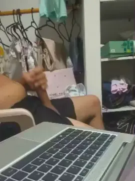 Cam4 Nude Webcam of puyon_sexy