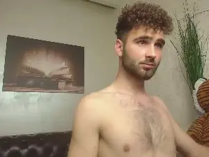 Cam4 Free Live Porn of KyloEast