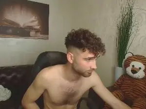 Cam4 Live Sex of KyloEast