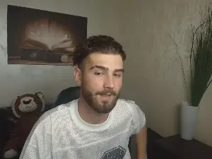 Cam4 Free Live Porn of KyloEast