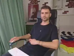 Cam4 Live Sex of KyloEast