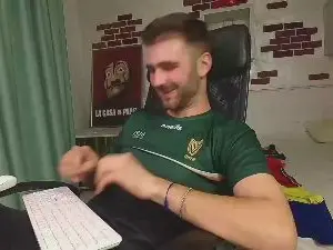 Cam4 Live Sex Cam of KyloEast