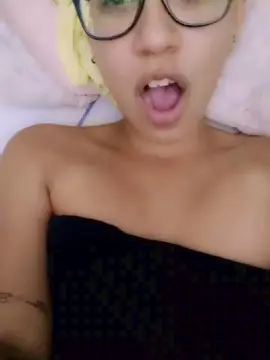 Cam4 Adult Webcam of Moral69xxx