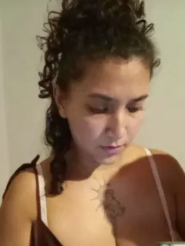 Cam4 Private Sex Chat of Scarlatta_hot