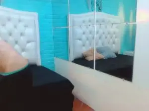 Cam4 Watch Live Sex Cams of maxim_rod