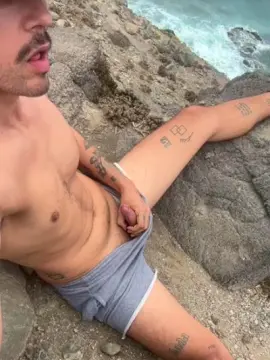 Cam4 Free Porn Cam of CMDYYY