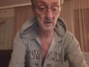 Cam4 Watch Live Sex Cams of devold_hot