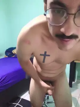 Cam4 Free Live Porn of Emohot2