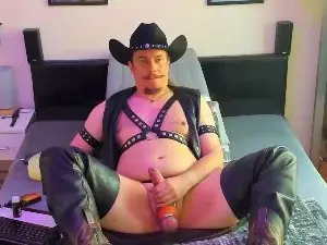Cam4 Free Porn Cam of HornyCowboy91