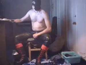 Cam4 Live Sex Cam of rubberskin81