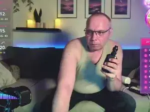 Cam4 Live Sex of djShyVibes