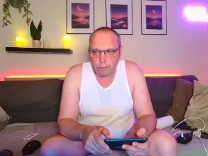 Cam4 Live Sex Cam of djShyVibes