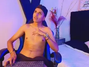 Cam4 Free Live Porn of Alan_Colthon