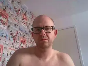 Cam4 Live Sex of agentbravo