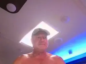 Cam4 Live Sex of Beachcomer99