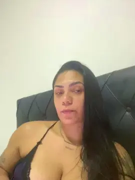 Cam4 Free Live Porn of Nini956