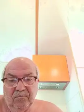 Cam4 Live Sex Cam of minuzzo61