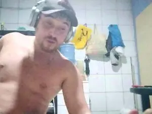 Cam4 Free Live Porn of Omiranhaaaa