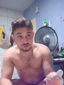 Cam4 Free Live Porn of Omiranhaaaa