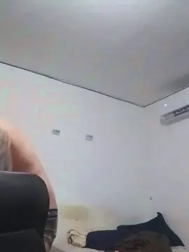 Cam4 Nude Webcam of jhonnysexy69