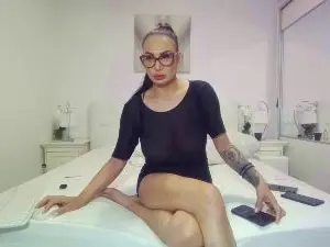 Cam4 Watch Live Sex Cams of alisonya