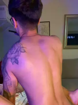 Cam4 Nude Webcam of antolopez0