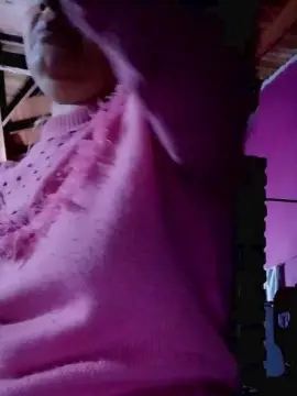Cam4 Live Porn of elie64