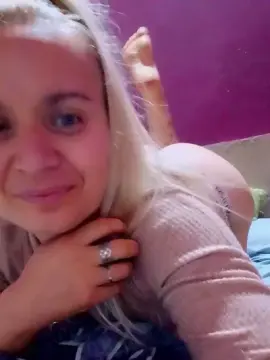 Cam4 Watch Live Sex Cams of elie64