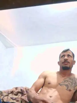 Cam4 Free Live Porn of Bolivianohh