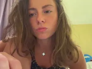 Cam4 Live Porn of MyrtaJumbo
