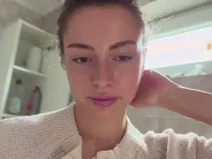 Cam4 Free Live Porn of MyrtaJumbo