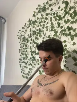 Cam4 Nude Webcam of bravo_maestro