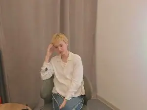 Cam4 Free Live Porn of JoanFreedlander