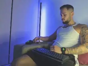 Cam4 Adult Webcam of Nikcholasx1