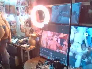Cam4 Live Sex Cam of RickJones699