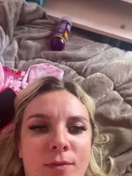 Cam4 Live Porn of yeneferbrazil_7