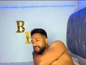 Cam4 Sex Cam of bbcblackhot33