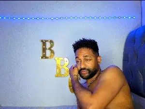 Cam4 Live Sex of bbcblackhot33