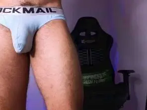 Cam4 Sex Chat of hotboyneon49