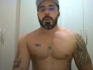 Cam4 Free Live Porn of Alers87