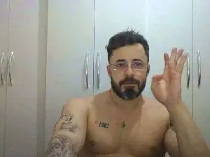 Cam4 Watch Live Sex Cams of Alers87