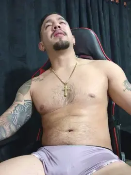 Cam4 Live Porn of Im_massimo777