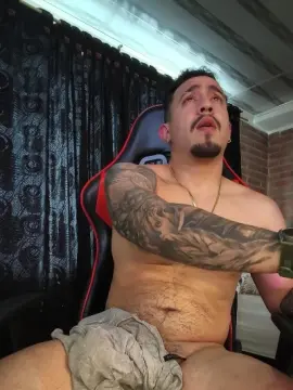 Cam4 Live Porn of Im_massimo777