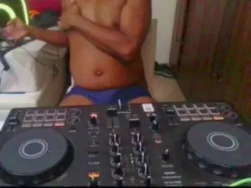 Cam4 Free Porn Cam of tesudoblack85