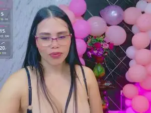 Cam4 Adult Video Chat of lararoberts_